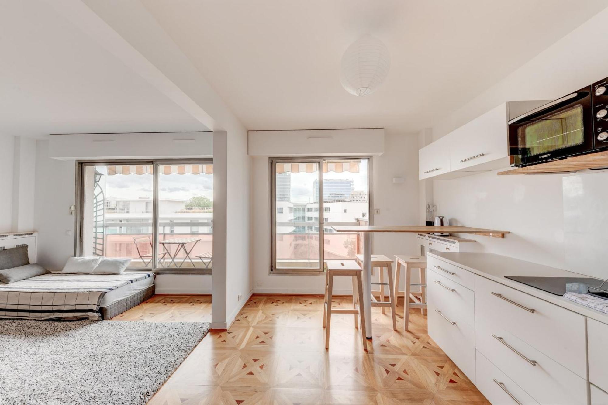 Grand appartement lumineux proche métro et Défense Courbevoie Exterior foto